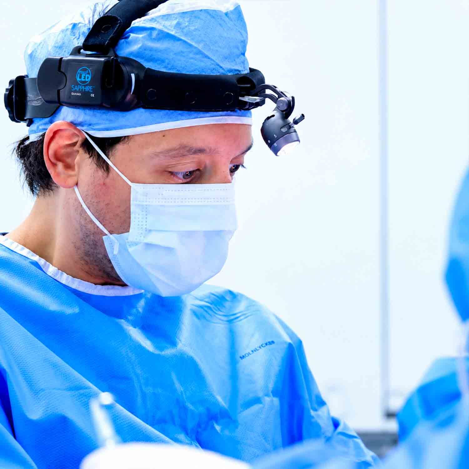 Dr. David Shokrian performing capsular contracture revision surgery in NYC